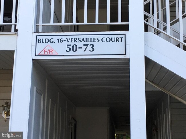 64 Versailles Ct in Hamilton Township, NJ - Building Photo - Building Photo