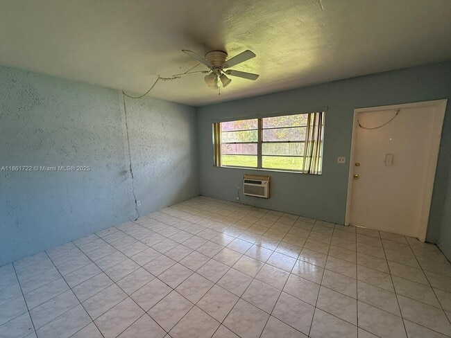 2917 Plunkett St in Hollywood, FL - Building Photo - Building Photo