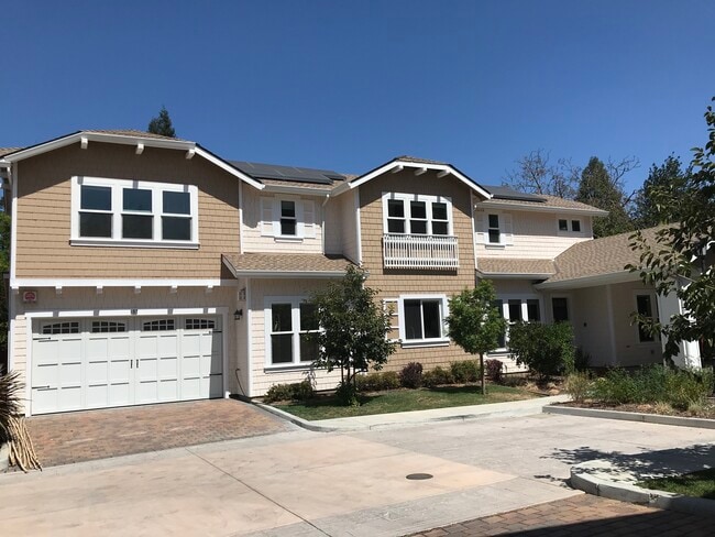 property at 557 Maple Ct