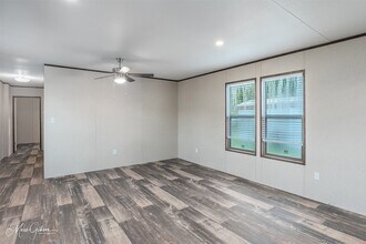 1956 Rossie Lee Dr in Bossier City, LA - Foto de edificio - Building Photo