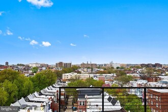 2910 Georgia Ave NW, Unit 302 in Washington, DC - Foto de edificio - Building Photo