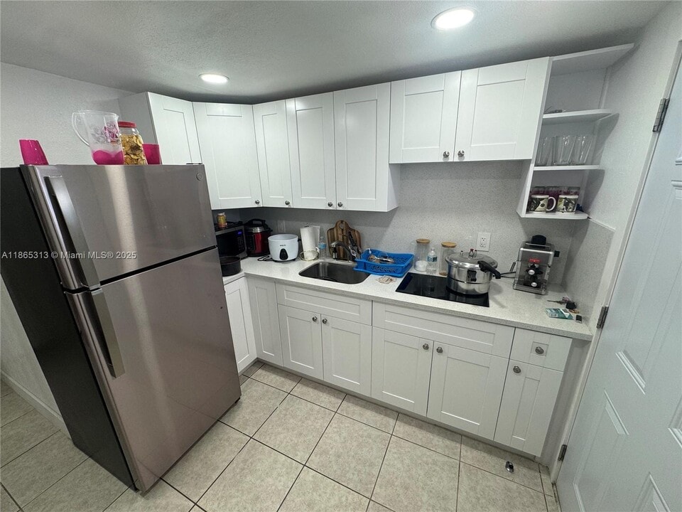 5832 SW 2nd St in Miami, FL - Building Photo