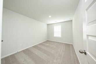 13333 Burbot Dr in Shenandoah, TX - Building Photo - Building Photo