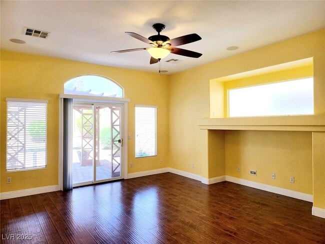 10885 Fintry Hills St in Las Vegas, NV - Building Photo - Building Photo