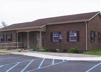 Williamsburg Square in Celina, OH - Building Photo