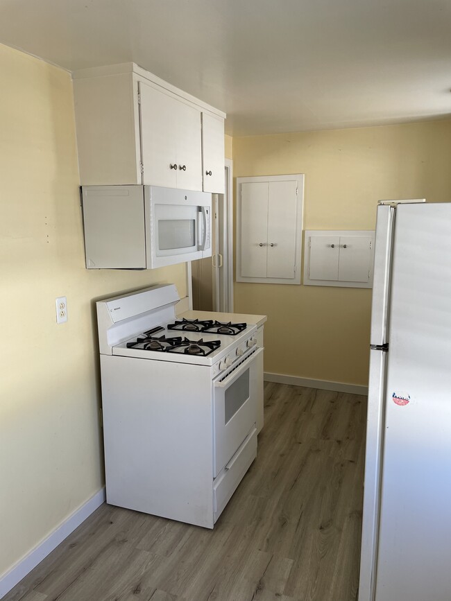 4020 Miller Way in Sacramento, CA - Building Photo - Building Photo