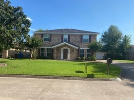 6975 Burlington Dr in Beaumont, TX - Building Photo