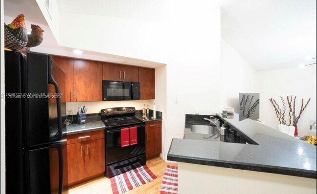 12950 Vista Isles Dr in Sunrise, FL - Building Photo - Building Photo