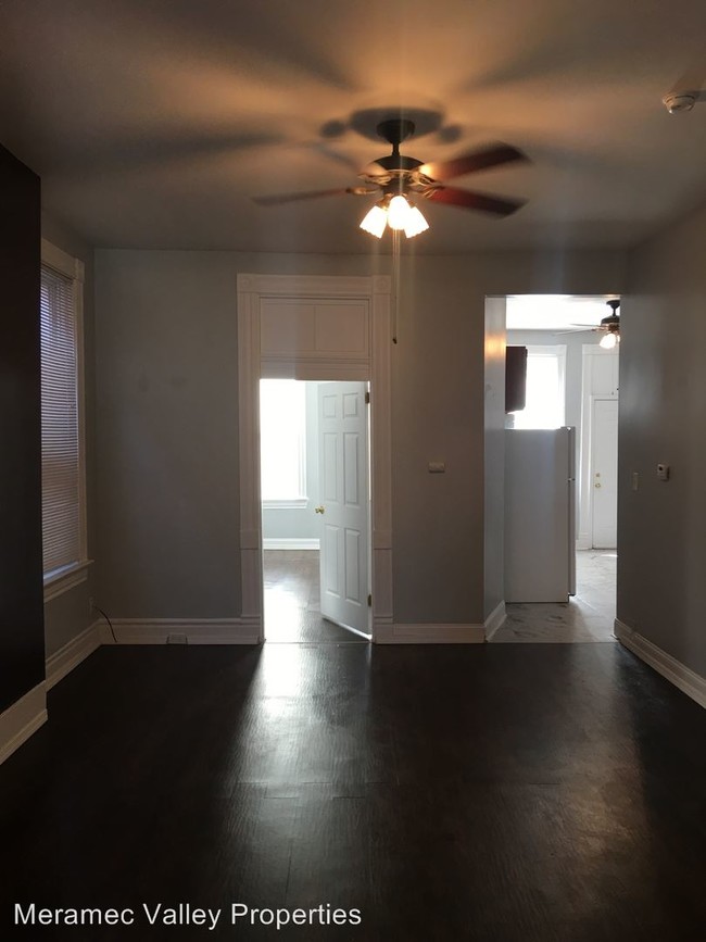 2710 Armand Pl in St. Louis, MO - Foto de edificio - Building Photo