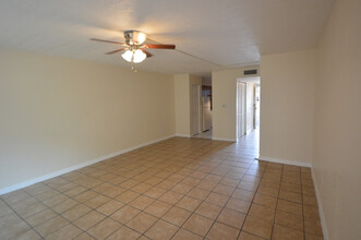 7510 Needle Leaf Pl in Tampa, FL - Building Photo - Building Photo