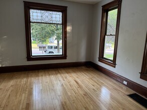 415 W Grand Ave in Eau Claire, WI - Building Photo - Building Photo
