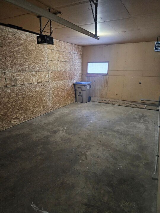 1732-1734 6th St SE in Minot, ND - Building Photo