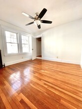 27 Murray Hill Rd, Unit 2nd fl in Cambridge, MA - Foto de edificio - Building Photo