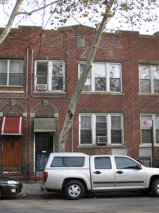 1521 71st St in Brooklyn, NY - Foto de edificio