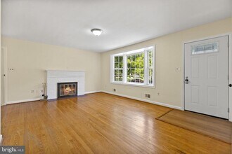 5508 Spruce Dr in Clinton, MD - Building Photo - Building Photo