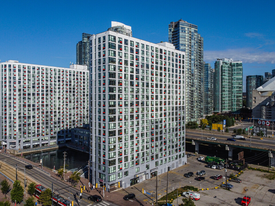 The Quay - Tower I in Toronto, ON - Building Photo