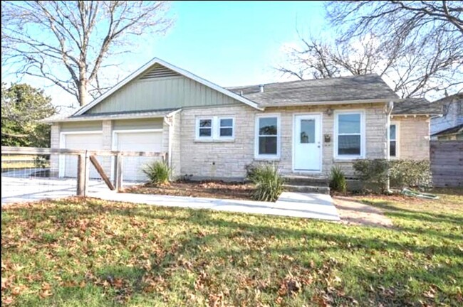 property at 1415 Newfield Ln