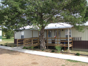 RRR Fourplex in Okemah, OK - Building Photo - Building Photo