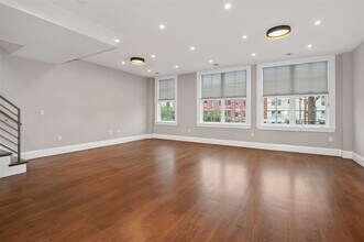 16 Bright St in Jersey City, NJ - Building Photo - Building Photo