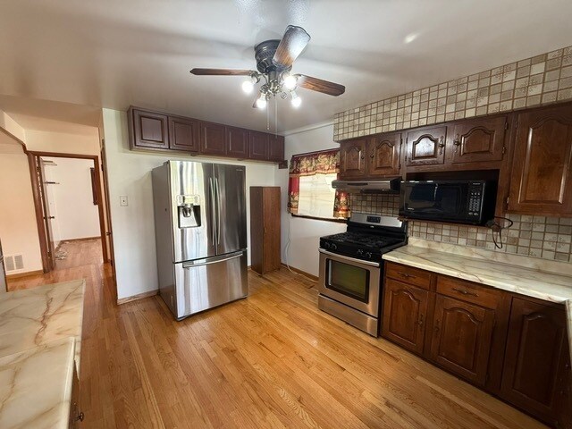 8037 S Wentworth Ave in Chicago, IL - Building Photo - Building Photo