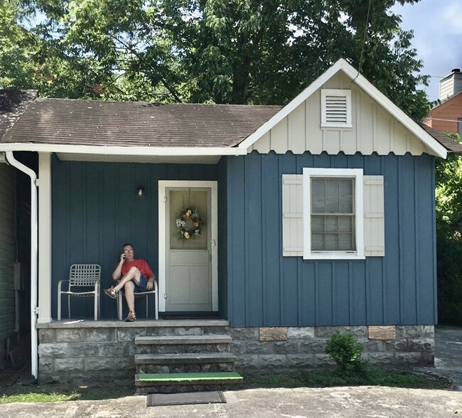 111 Woliss Ln, Unit 1 and 2