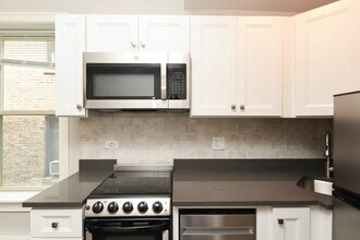 640 W Wrightwood Ave in Chicago, IL - Building Photo - Building Photo