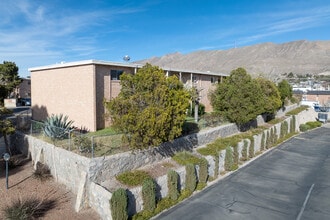 Fountain Plaza in El Paso, TX - Building Photo - Building Photo