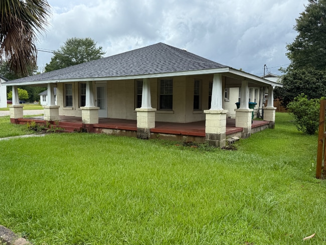 property at 2105 Wilkerson St