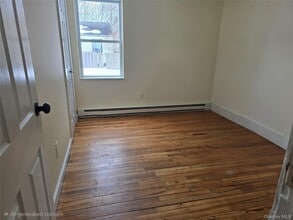 149 Washington Dr in Mastic Beach, NY - Building Photo - Building Photo