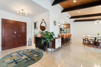 10405 Ditson St in Sunland, CA - Building Photo - Building Photo