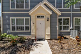 5541 Rosehill Rd in Sarasota, FL - Building Photo