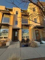 15015 W 68th Pl in Arvada, CO - Building Photo