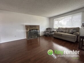 10710 103rd St SW in Tacoma, WA - Building Photo - Building Photo