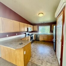 2124 W Canfield Ave in Coeur d'Alene, ID - Building Photo - Building Photo