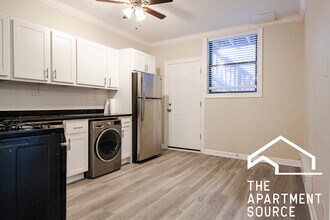 730 W Roscoe St, Unit 2S in Chicago, IL - Building Photo - Building Photo