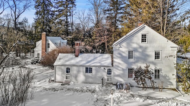 701 Guard Hill Rd in Bedford, NY - Building Photo - Building Photo