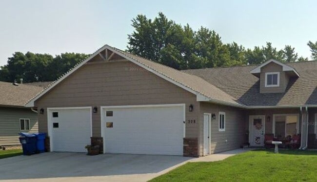 property at 310-310 Emmett Trail
