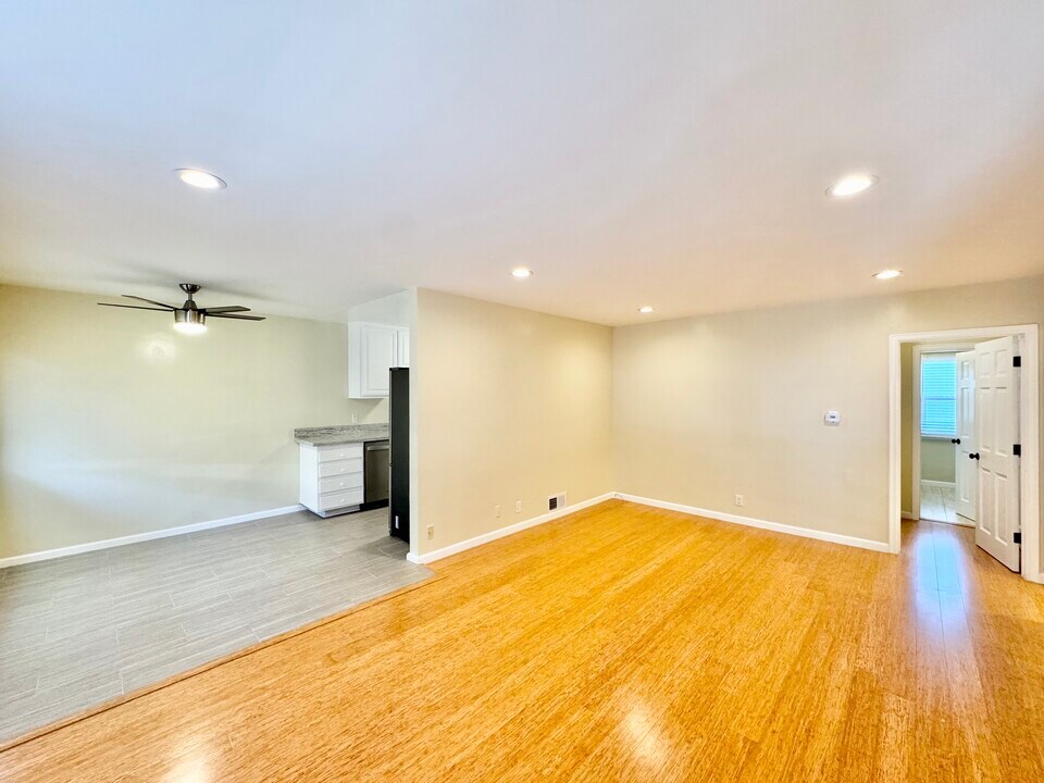 3910 Coco Ave in Los Angeles, CA - Building Photo