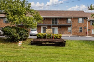 Creek Ridge Apartments in Knoxville, TN - Foto de edificio - Building Photo