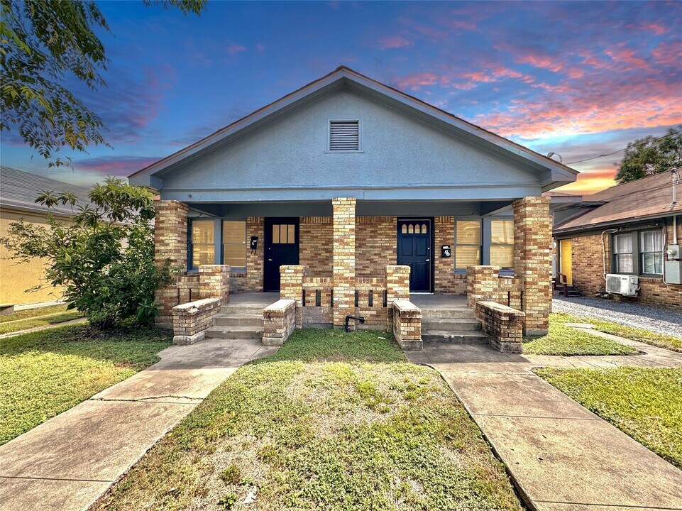 7 Hunt St in Houston, TX - Building Photo