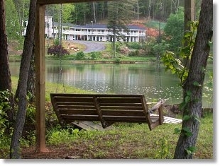 Lions Pride Apartments On the Lake in Cleveland, GA - Building Photo