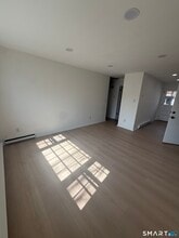 14 Averill Pl in Branford, CT - Foto de edificio - Building Photo