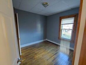 19 Chilmark St, Unit 1 in Worcester, MA - Building Photo - Building Photo