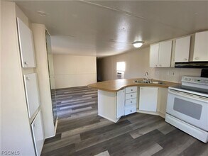 7535 McDaniel Dr in North Fort Myers, FL - Building Photo - Building Photo