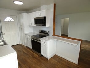 173 McCarver Rd in Port Angeles, WA - Building Photo - Building Photo