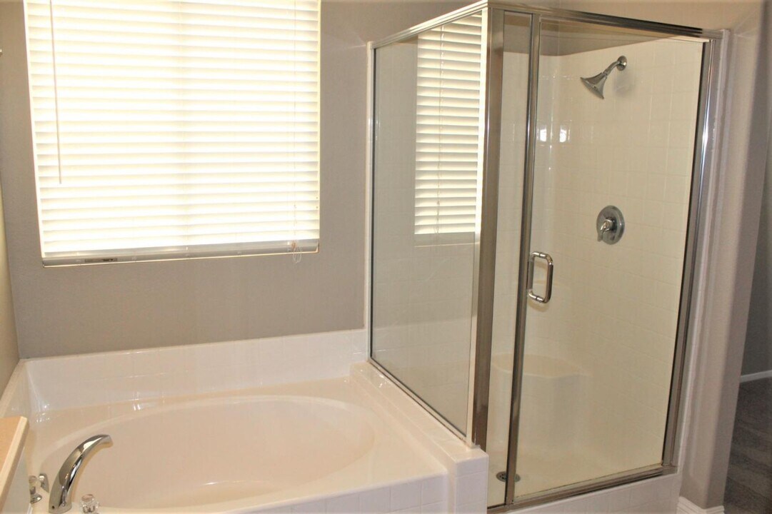 25556 Cedar River Ct in Menifee, CA - Building Photo