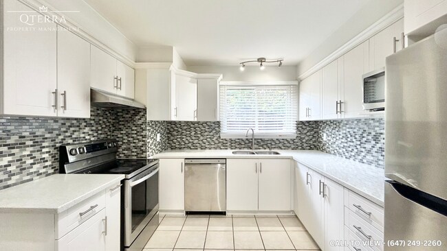 82A Corby Cres in Brampton, ON - Building Photo - Building Photo