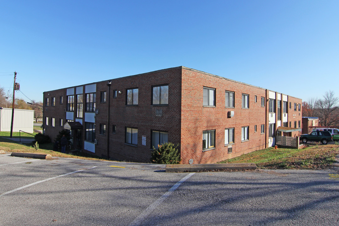 River Res't  Apartments in St. Louis, MO - Building Photo