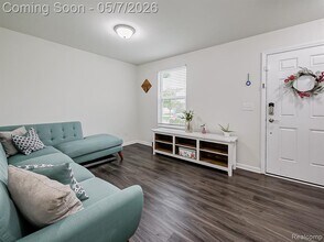 8640 Quincy Dr in Westland, MI - Building Photo - Building Photo