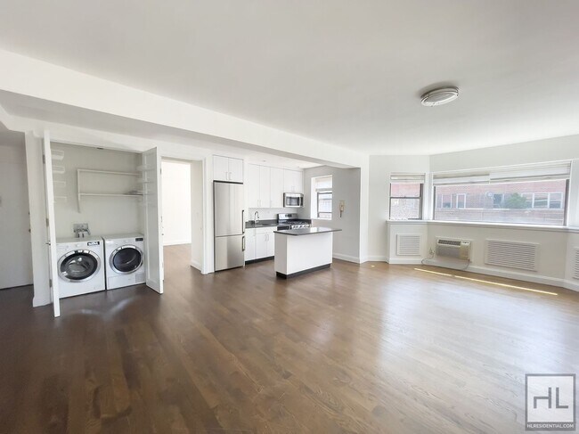 BEEKMAN PLACE, Unit PHD in New York, NY - Building Photo - Building Photo